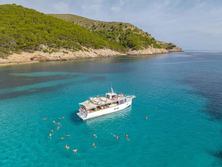 Boat day trip with drinks and lunch - Why This Trip Offers Great Value