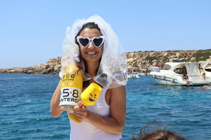 Boat excursion with bachelorette and bachelor party - The Itinerary in Detail