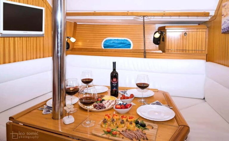 Boat Party in Blue Lagoon with Free Drink,Live DJ and Sunset - The Experience on Board