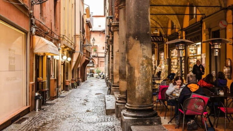Bologna: Private Custom Walking Tour with Local Guide - What to Expect from Your Bologna Tour