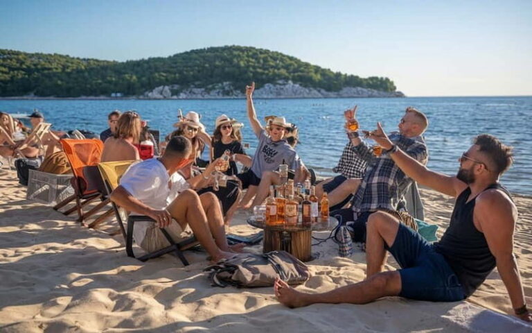 Born to Be Wild - Old-School Cruise on USA classic Speedboat - What’s Included and What to Expect