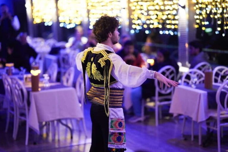 Bosphorus Dinner Cruise w/ Unlimited Drinks & Entertainment - What’s Included and What You Should Know