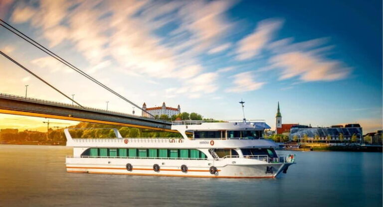 Bratislava - Gabíkovo Roundtrip by boat on the Danube - The Sum Up