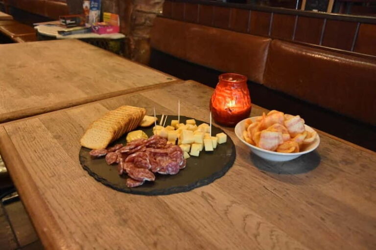 Bruges: Belgian Beer Tasting Experience (with cheese!) - Who Will Love This Experience?