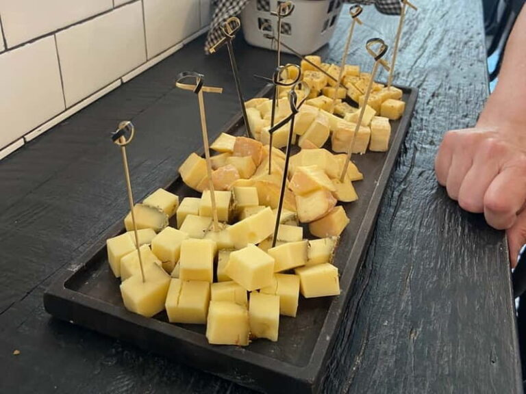Brussels: City Center Guided Food Tour with Tastings - The Food Tastings: A Mix of Classic and Unique Flavors