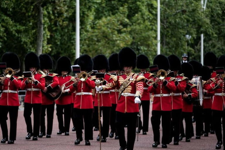 Buckingham Palace, Changing of the Guard Walking Tour - FAQs