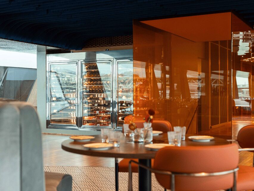 Budapest: Romantic Dinner Cruise-Live Music&Unlimited Drinks - The Food and Drink Experience