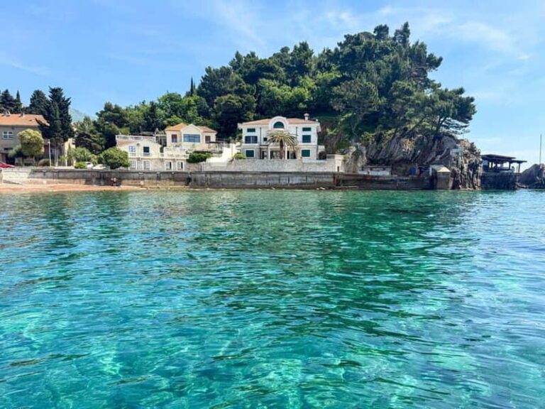 Budva: Boat Tour to Sveti Stefan & Hidden Beaches - Water Activities and Extra Experiences