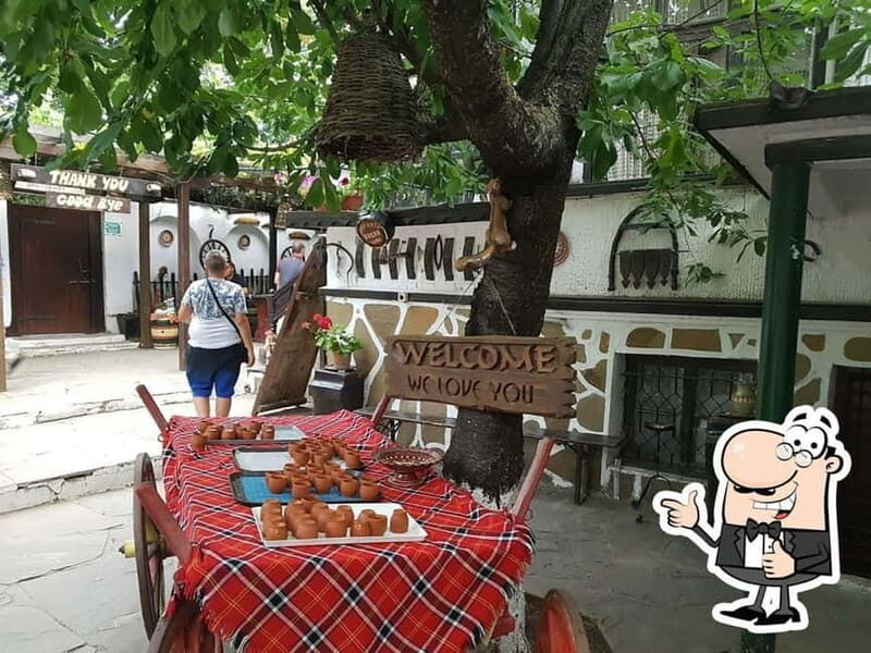 Bulgarian Evening: Traditional Restaurant & Folklore Program - What Makes This Tour Stand Out?