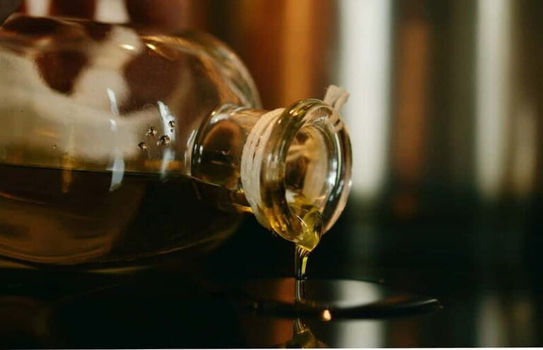 Cagliari: tasting of fine extra virgin olive oil - Exploring the Rich Heritage of Sardinian Olive Oil
