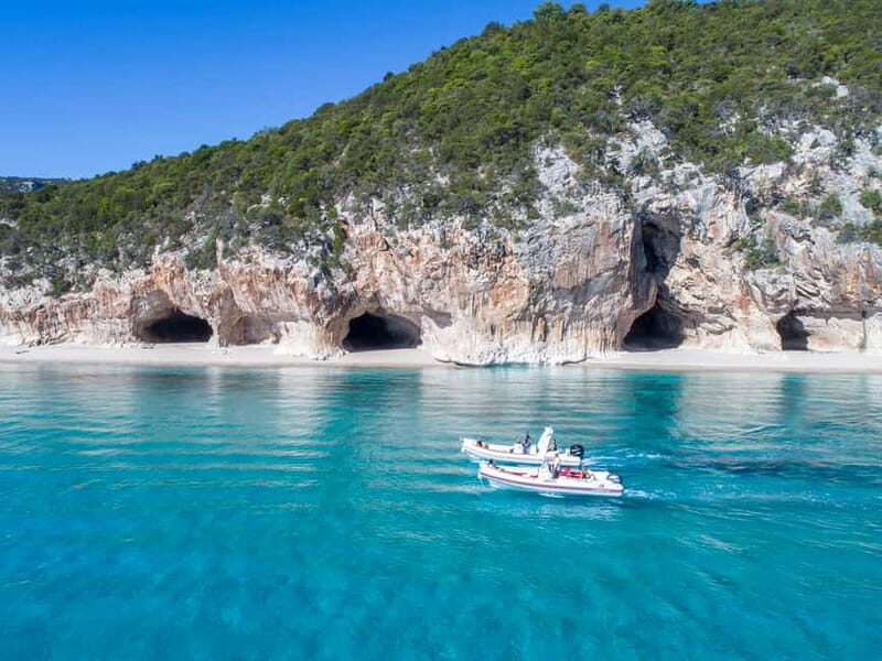 Cala Gonone: Dinghy Excursion to C. Mariolu and C. Goloritzè - The Experience in Action