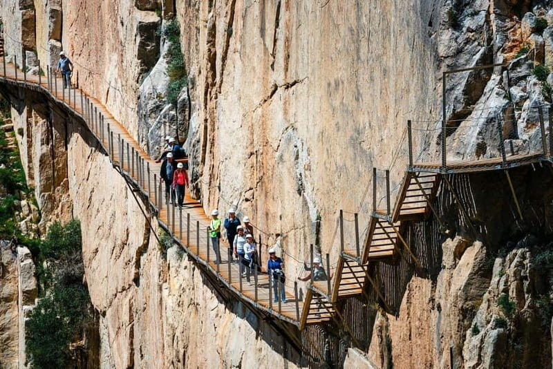 CAMINITO DEL REY: Guided tour + shuttle bus + gastronomic experience. - Why This Tour Offers Good Value