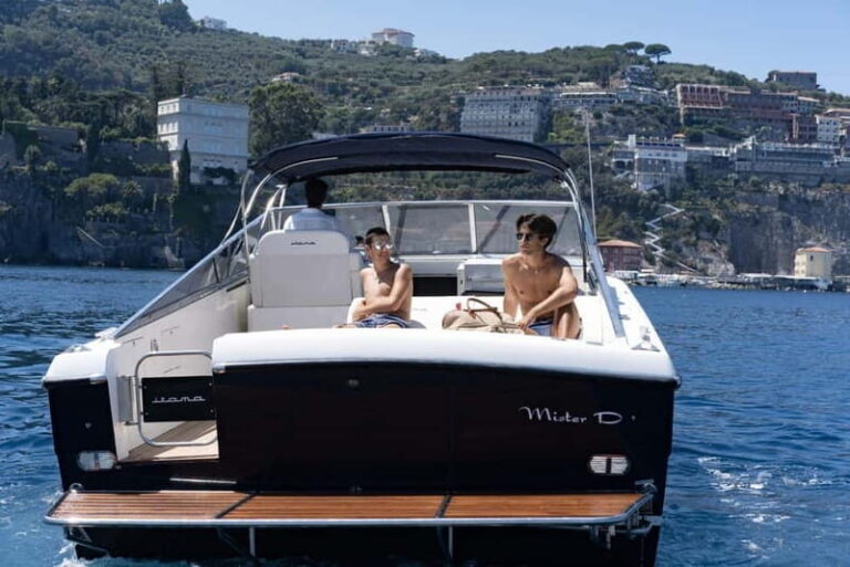 Capri : 2 Hours Private Boat from Capri - The Itinerary Breakdown