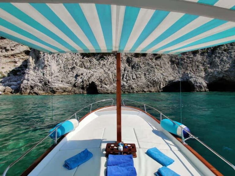 Capri: Boat Tour with Snorkeling and Drinks - The Experience and Service
