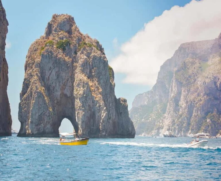 Capri: Boat Tour with Swimming, Limoncello, and Snack - Itinerary Breakdown: What to Expect