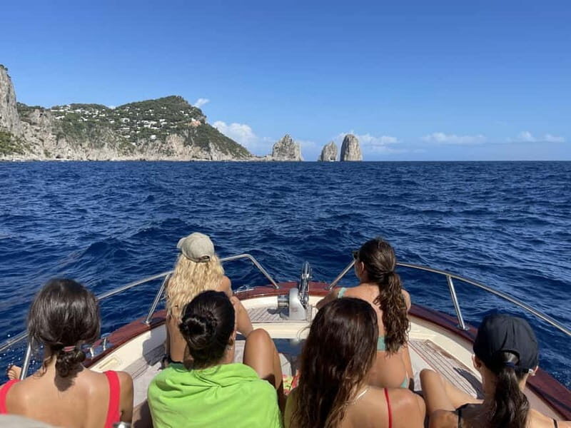 Capri: Island Boat Tour with Free Time on Land