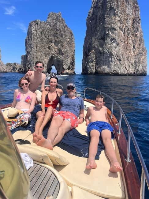 Capri Island Private Boat Tour - Premium 28ft Boat - What Makes This Tour Stand Out