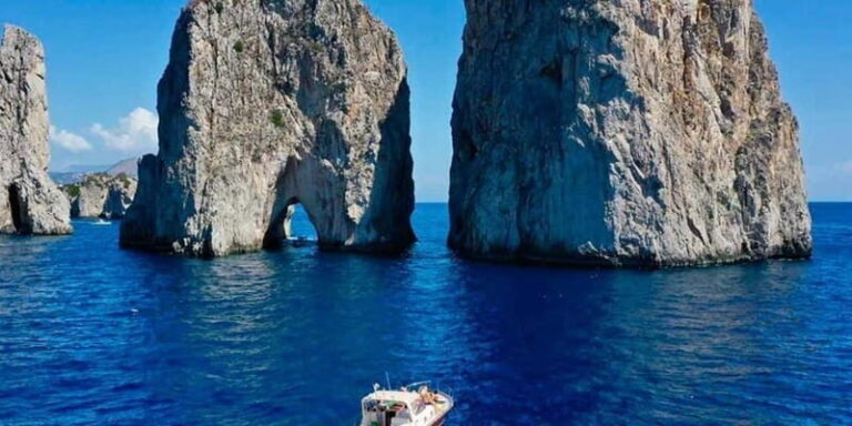 Capri: naviga verso la Grotta Azzurra e ammira la costa - The Itinerary: What to Expect from Start to Finish