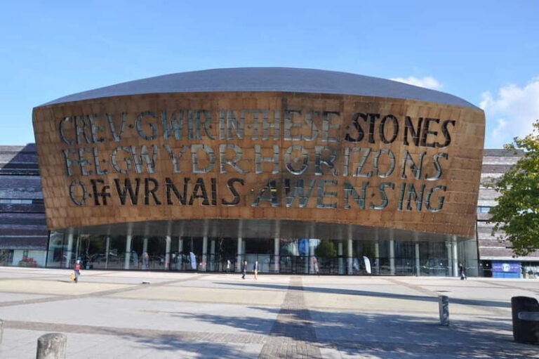 Cardiff Day Tour from London with Local Guide (Visit Wales) - Who Will Love This Tour?