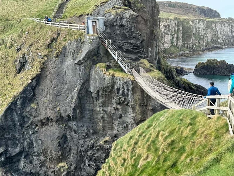 Carrick A Rede Ropebridge & Giants Causeway Private Tour - Exploring the Causeway Coast: What to Expect from the Tour
