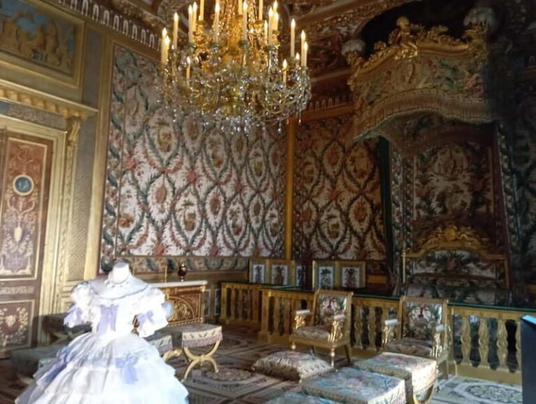 Château Fontainebleau: Semi-private guided tour in German, max. 6 participants - The Itinerary: What You Can Expect