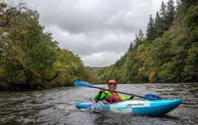 Chester: Kayak Rolling Clinic on the River Dee - Who Will Love This Experience?