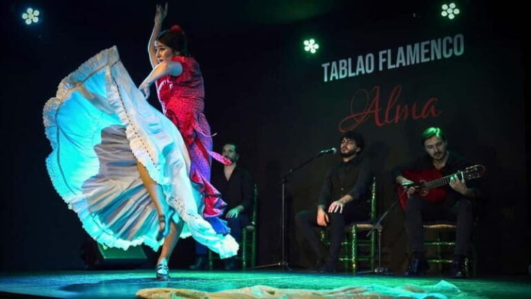 Claps Workshop in Tablao Flamenco Alma - What to Expect from the Flamenco Workshop in Mallorca