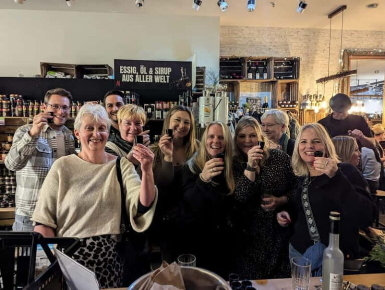 Cologne: Gin tasting at the Haus der Manufakturen - Who is this experience best suited for?