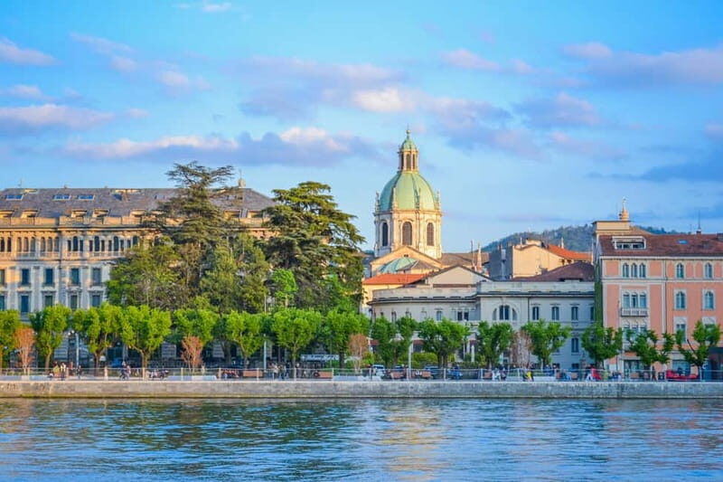 Como: 2-hour Best Intro Walking Tour with a Local - The Experience: What to Expect