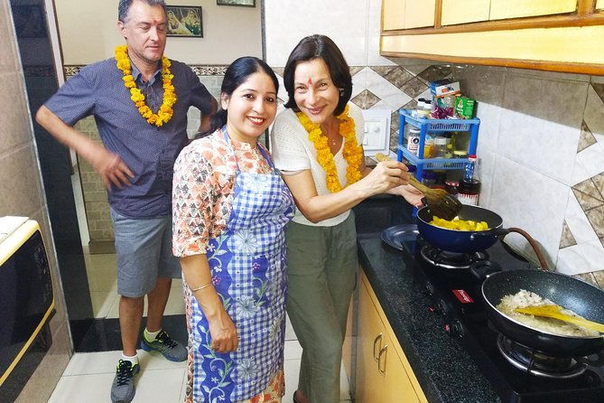 Cooking Demo + Lunch/Dinner and interaction with an Indian family @ Chez Anjali - Introduction
