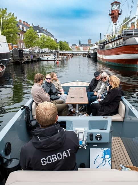 Copenhagen: Electric Boat Canal Tour with Guide - Comfort and Amenities