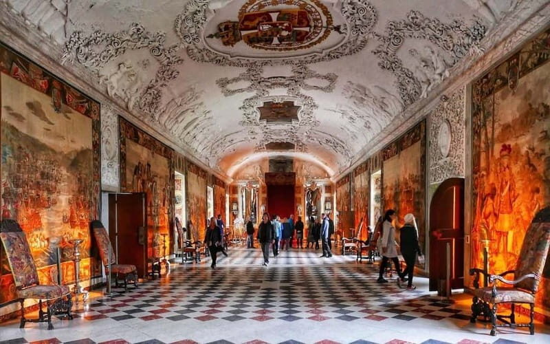 Copenhagen: Rosenborg and Christiansborg Palaces Tour in Spanish - Who Would Love This Experience?
