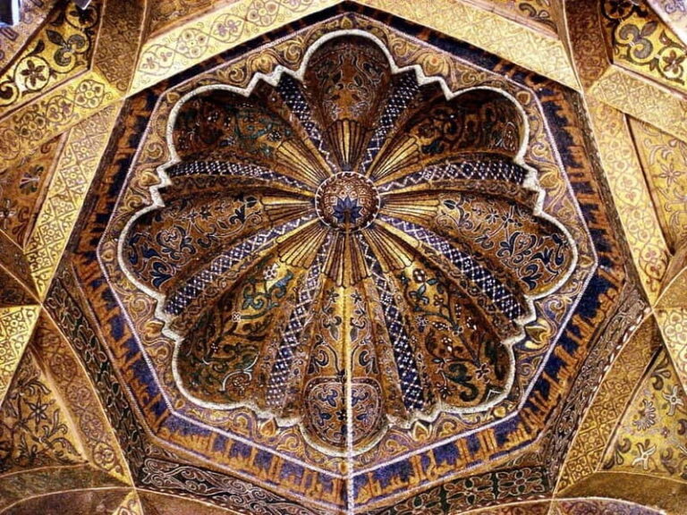 Córdoba: Jewish Quarter, Mosque, and Alcázar Tour - Who Will Love This Tour?