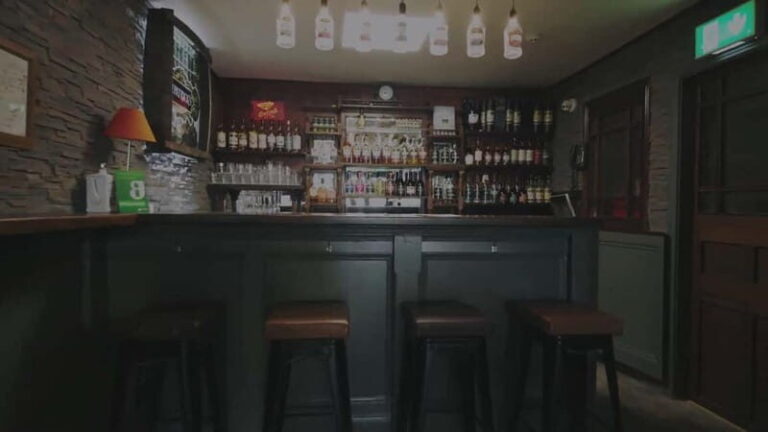 Cork City: Whiskey Tasting & Barrel to Bottle Experience - The Experience: A Step-by-Step Breakdown