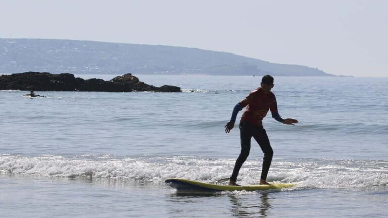 Cornwall: Beginner or Improver Surf Lesson with Gear - Why Choose This Cornwall Surf Lesson?