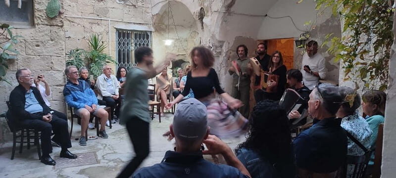 Corso di Pizzica : ballo tipico salentino con degustazione - The Venue and Atmosphere