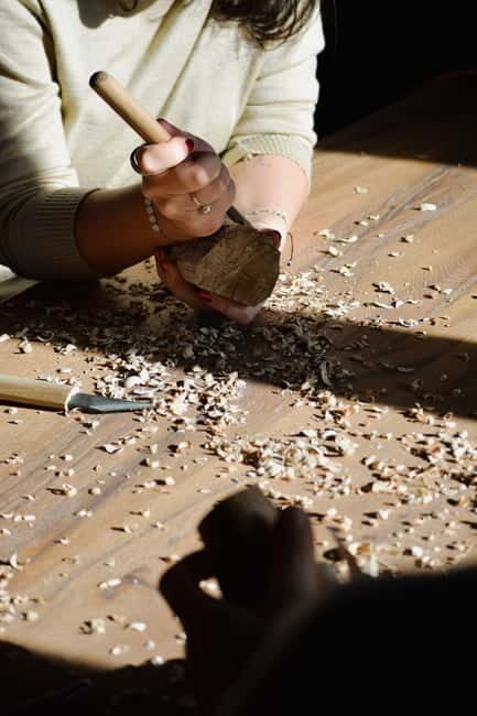 Cotignac: Wood Sculpture Studio - The Artistic and Mindful Journey
