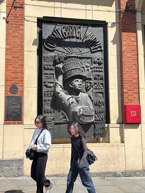 Covent Garden Tour; ghosts and theaters with tarot cards at the end - An In-Depth Look at the Covent Garden Ghost and Theater Tour