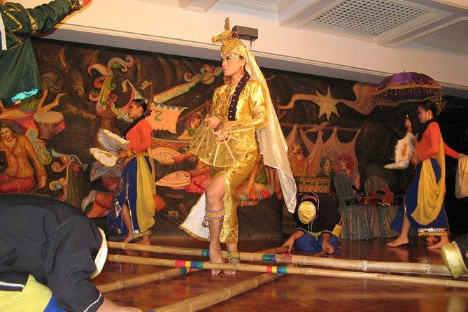 Cultural Dinner and Show in Manila - Pickup and Initial Drive