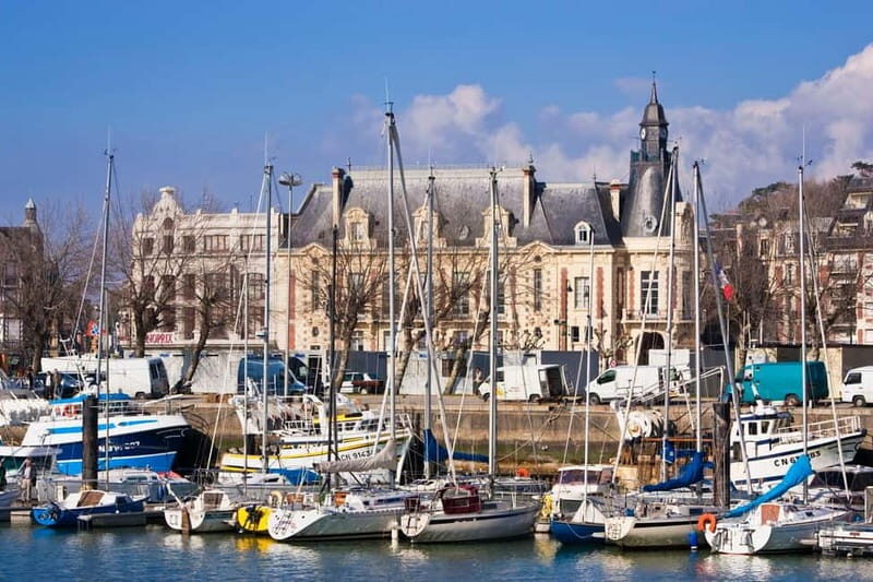 Deauville Rouen Honfleur: private round tour from Le Havre - Detailed Breakdown of the Itinerary