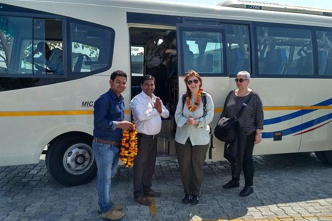 Delhi Custom And Shopping Tour - Exploring Delhi’s Markets with a Private Shopping Tour