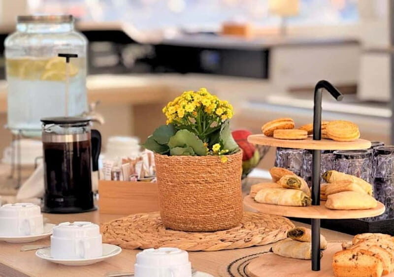 Dia Island Catamaran  Premium Lunch, Open Bar, Small Group - Practical Details: What You Need to Know