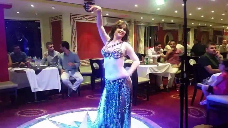 Dinner Cruise with Belly dancer show - A Guide to the Dinner Cruise with Belly Dancer Show in Cairo