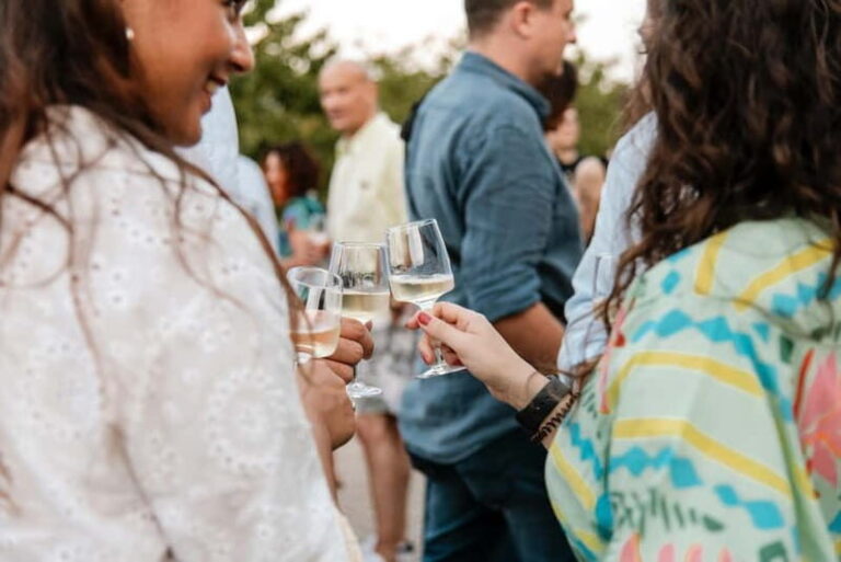 Dinner in the vineyard in Alba with wine tasting aperitif and winery tour - What Our Guests Say