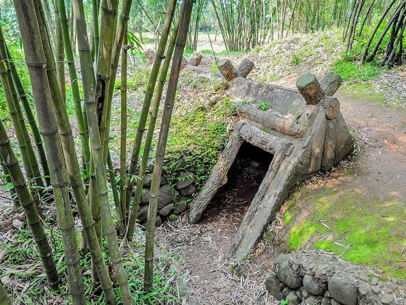 DMZ FULL DAY TOUR: Vinh Moc Tunnels & Khe Sanh Combat Base - Key Points