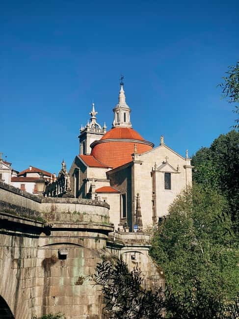 Douro Valley: PRIVATE TOURS with 1 Wine Tasting - What’s Included and What’s Not