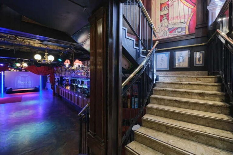 Dragaoke - Drag Hosted Karaoke! - What to Expect from Dragaoke