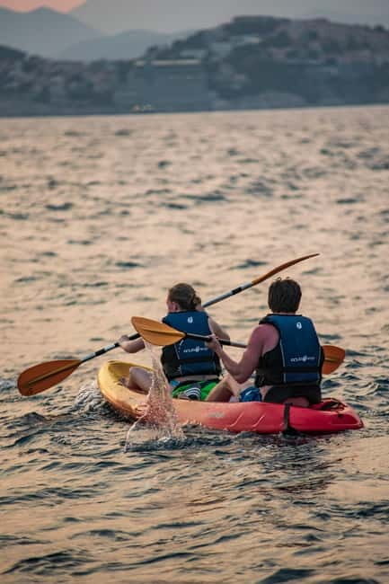 Dubrovnik: Sunset Sea Kayaking Tour - Equipment and Inclusions