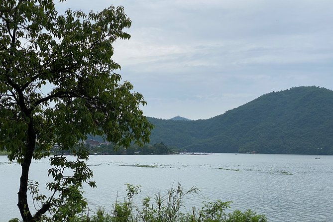 Easy Short Hiking along the Beautiful Fewa Lake - Key Points