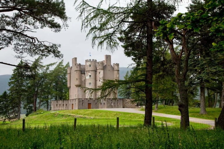 Edinburgh: Balmoral Castle and Scone Palace Royal Tour - The Itinerary in Detail